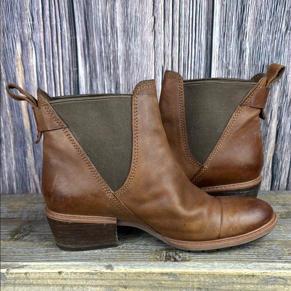 Brown Leather Ankle Boots - Picture 7 of 12